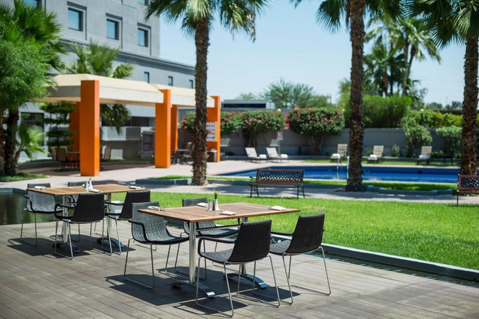 Imagen de la piscina del Hotel Holiday Inn Mexicali - Centro Civico by IHG. Foto 16