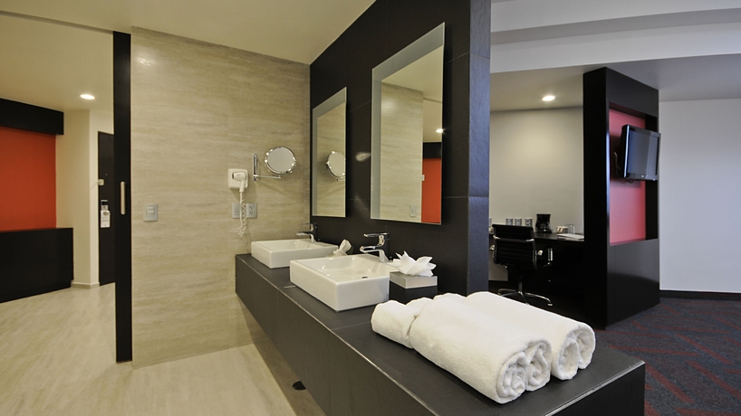 Imagen de la habitación del Hotel Holiday Inn Mexico Dali Airport, An Ihg. Foto 11