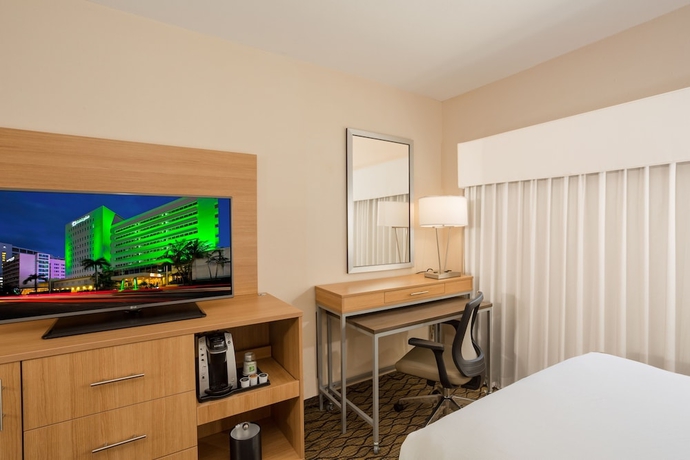 Imagen de la habitación del Hotel Holiday Inn Miami Beach - Oceanfront, An Ihg. Foto 13