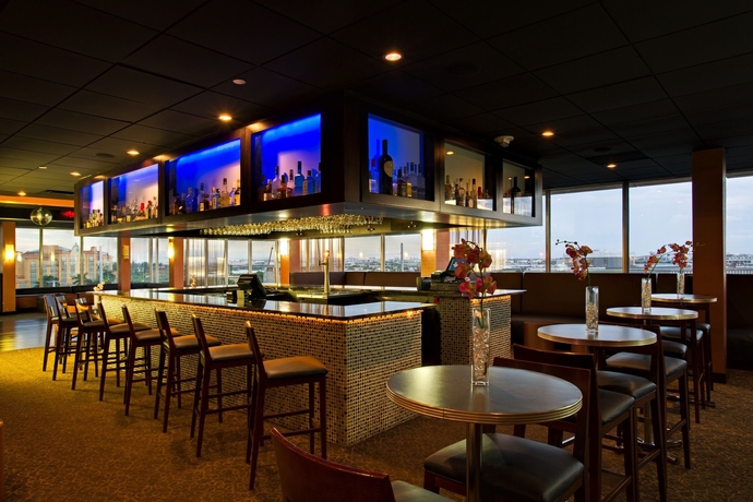 Imagen del bar/restaurante del Hotel Holiday Inn Miami - International Airport, An Ihg. Foto 3