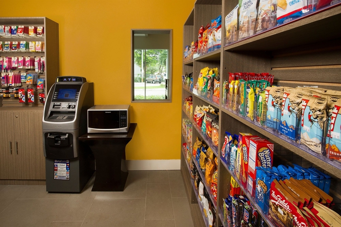 Imagen del bar/restaurante del Hotel Holiday Inn Miami-doral Area, An Ihg. Foto 4