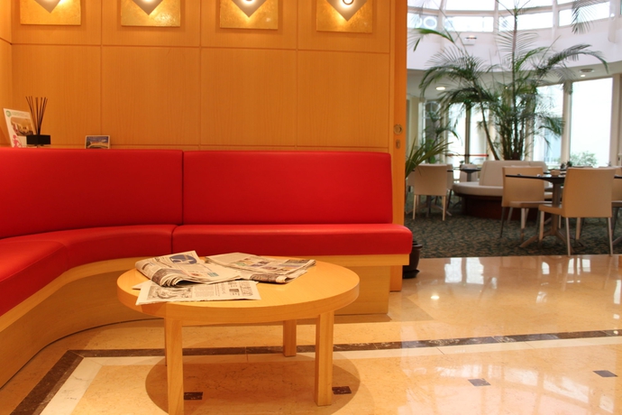 Imagen de los interiores del Hotel Holiday Inn Milan - Garibaldi Station, An Ihg. Foto 9