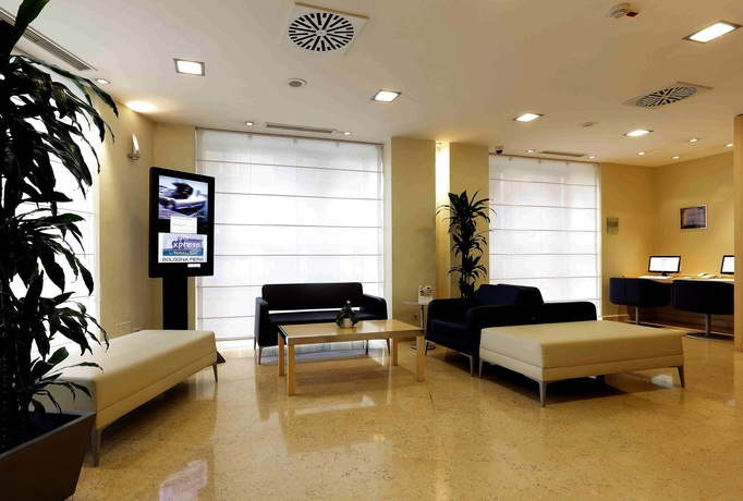 Imagen de los interiores del Hotel Holiday Inn Milan - Garibaldi Station, An Ihg. Foto 10