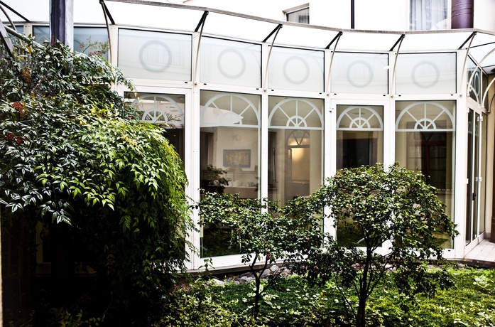 Imagen de los exteriores del Hotel Holiday Inn Milan - Garibaldi Station, An Ihg. Foto 5