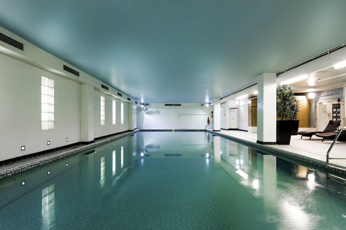 Imagen de la piscina del Hotel Holiday Inn Milton Keynes - Central, An Ihg. Foto 18