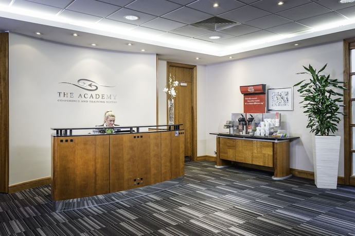 Imagen general del Hotel Holiday Inn Milton Keynes - Central, An Ihg. Foto 2