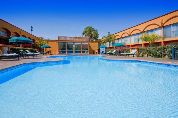 Imagen de la piscina del Hotel Holiday Inn Monterrey Norte, An Ihg. Foto 15