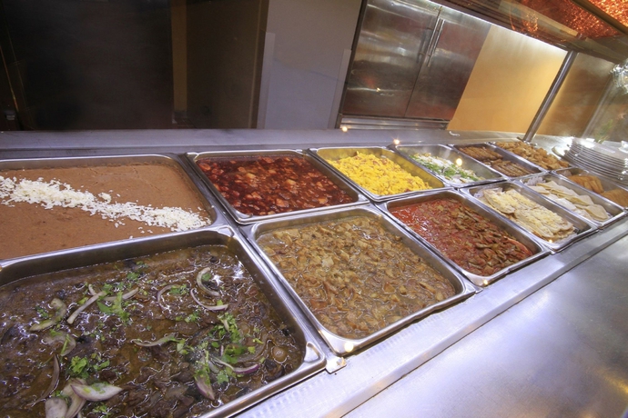 Imagen del bar/restaurante del Hotel Holiday Inn Monterrey - Parque Fundidora. Foto 3