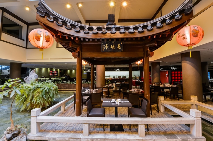 Imagen del bar/restaurante del Hotel Holiday Inn Montréal Centre-ville Downtown, An Ihg. Foto 2