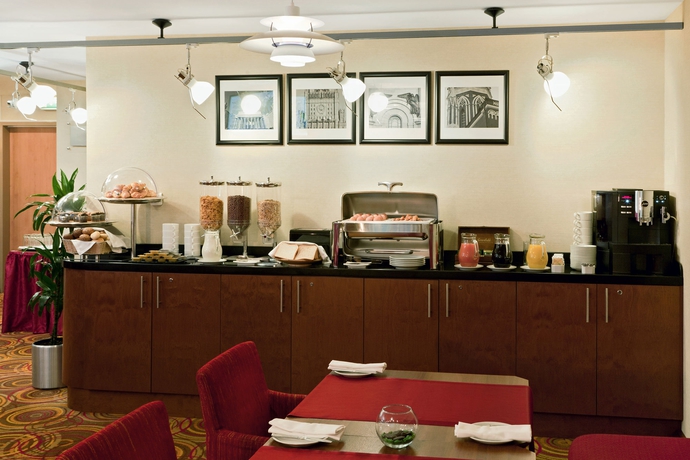 Imagen del bar/restaurante del Hotel Holiday Inn Moscow-lesnaya, An Ihg. Foto 4