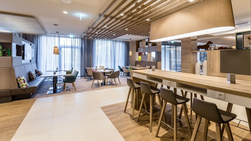 Imagen del bar/restaurante del Hotel Holiday Inn Munich - City East. Foto 2