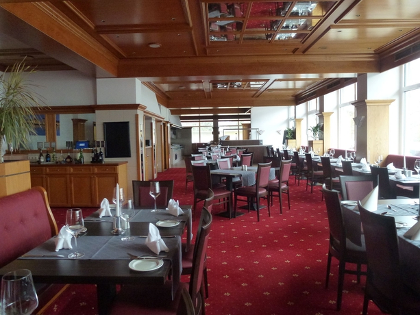 Imagen del bar/restaurante del Hotel Holiday Inn Munich - South, An Ihg. Foto 5