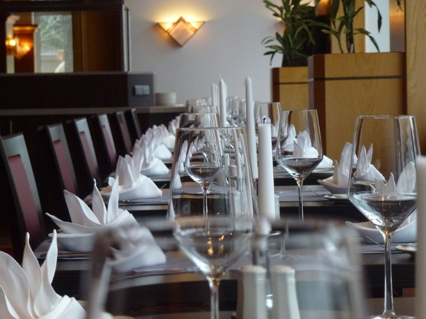 Imagen del bar/restaurante del Hotel Holiday Inn Munich - South, An Ihg. Foto 6