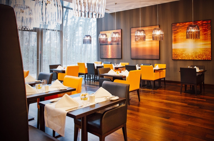 Imagen del bar/restaurante del Hotel Holiday Inn Munich- Westpark, An Ihg. Foto 1
