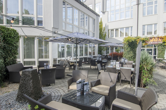 Imagen de los exteriores del Hotel Holiday Inn Munich-unterhaching, An Ihg. Foto 6