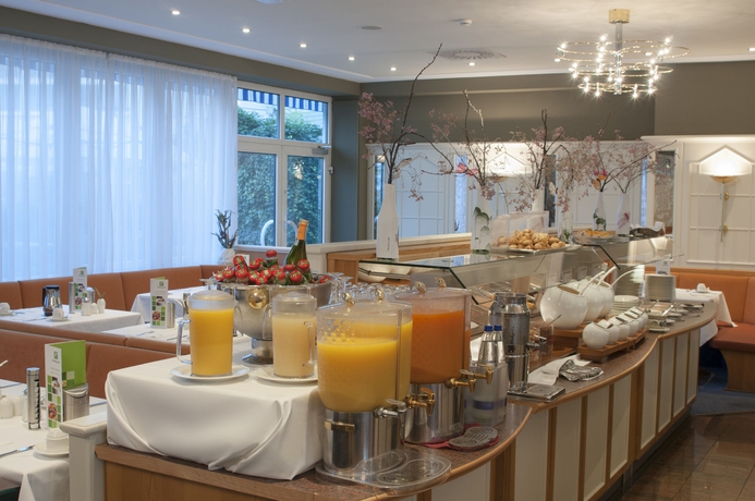 Imagen del bar/restaurante del Hotel Holiday Inn Munich-unterhaching, An Ihg. Foto 4