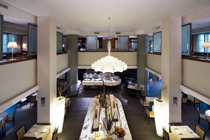 Imagen del bar/restaurante del Hotel Holiday Inn Naples, An Ihg. Foto 5