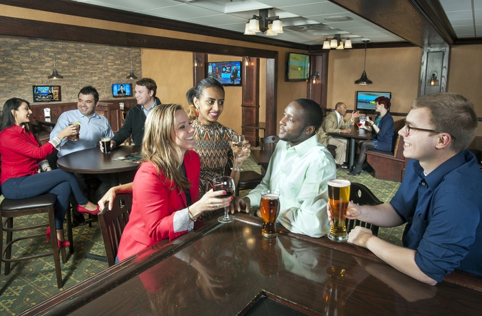 Imagen del bar/restaurante del Hotel Holiday Inn National Airport/crystal City, An Ihg. Foto 10