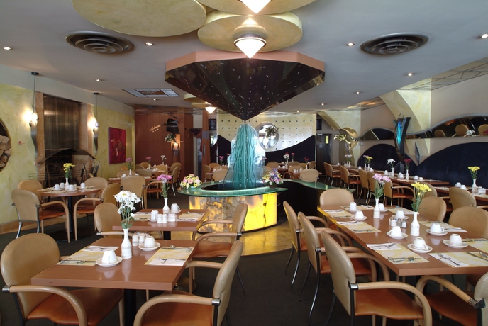 Imagen del bar/restaurante del Hotel Holiday Inn Niagara Falls - By The Falls, An Ihg. Foto 4