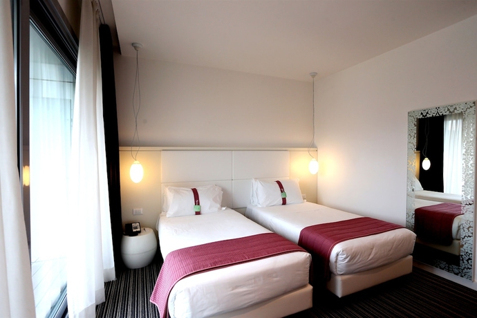 Imagen de la habitación del Hotel Holiday Inn Nola - Naples Vulcano Buono, An Ihg. Foto 10