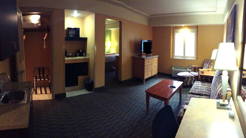 Imagen de la habitación del Hotel Holiday Inn North Phoenix. Foto 4