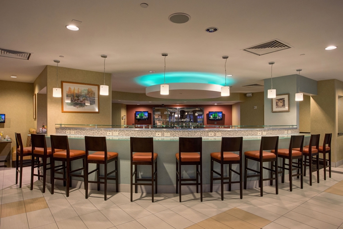 Imagen del bar/restaurante del Hotel Holiday Inn North Phoenix. Foto 2
