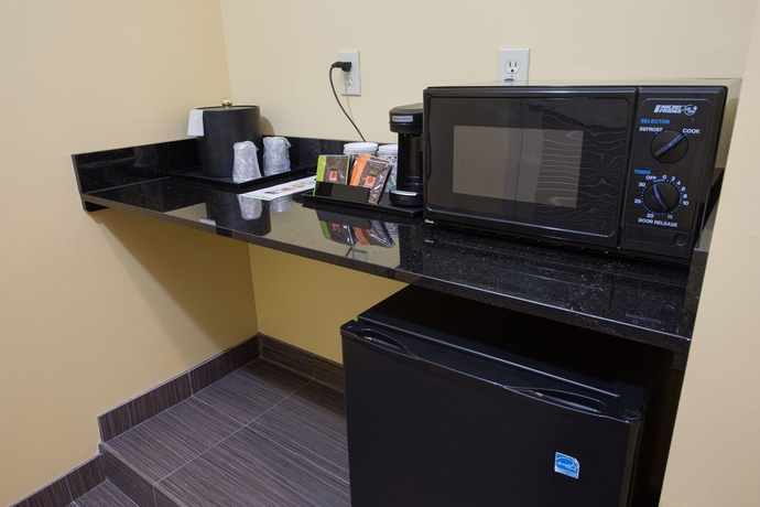Imagen de la habitación del Hotel Holiday Inn North Phoenix. Foto 8