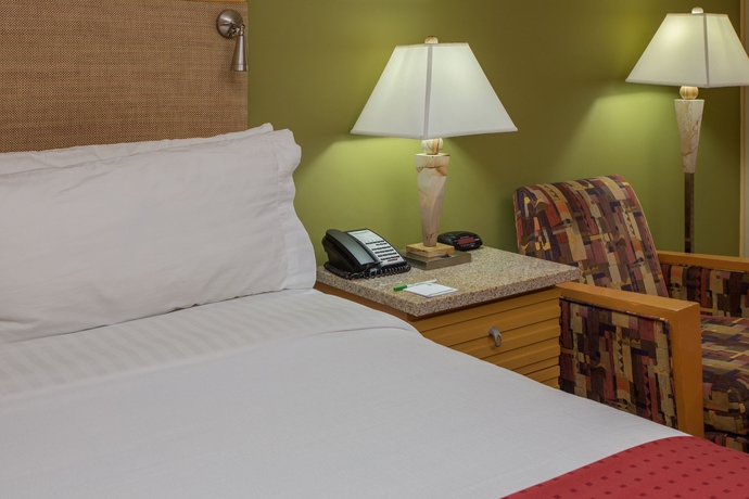 Imagen de la habitación del Hotel Holiday Inn North Phoenix. Foto 10