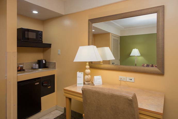 Imagen de la habitación del Hotel Holiday Inn North Phoenix. Foto 13