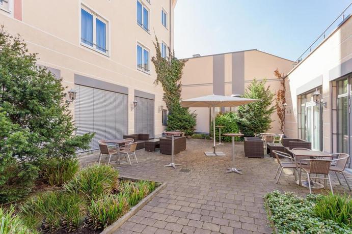 Imagen de los exteriores del Hotel Holiday Inn N&uuml;rnberg City Centre, An Ihg. Foto 12