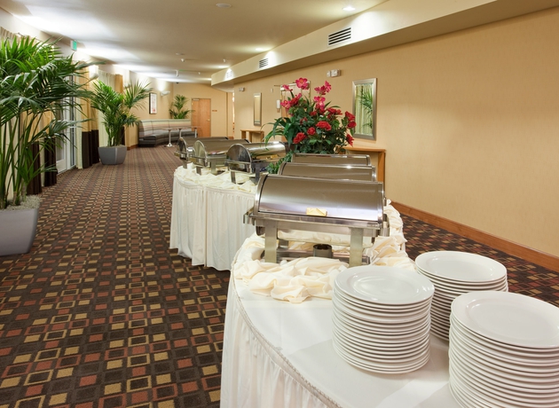Imagen del bar/restaurante del Hotel Holiday Inn Oakland Airport, An Ihg. Foto 3