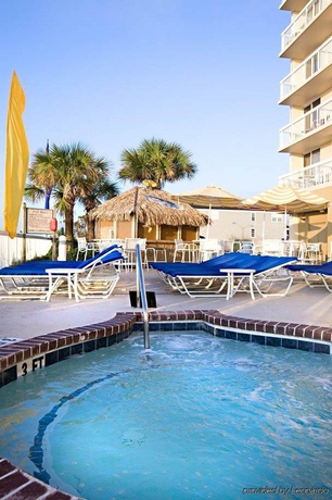 Imagen de la piscina del Hotel Holiday Inn Oceanfront Surfside Beach. Foto 14