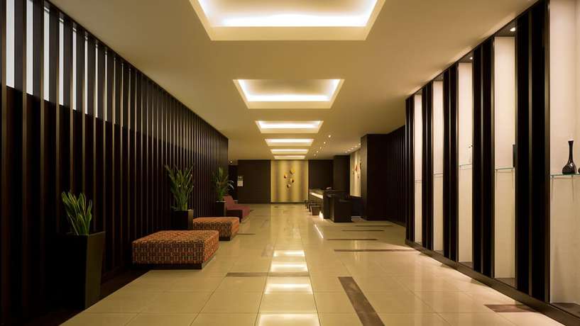 Imagen de los interiores del Hotel Holiday Inn Osaka Namba. Foto 18