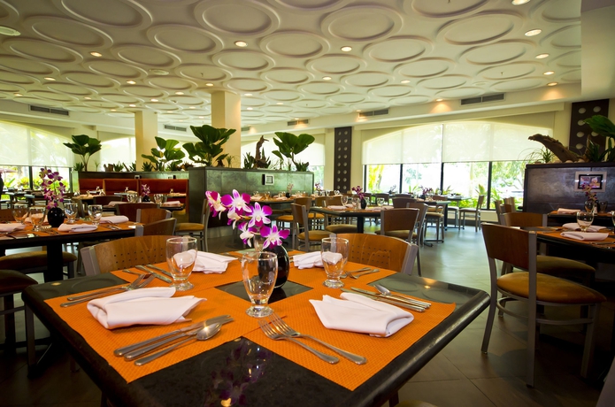 Imagen del bar/restaurante del Hotel Holiday Inn Panama Canal, An Ihg. Foto 7