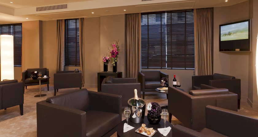 Imagen de los interiores del Hotel Holiday Inn Paris Palais De L'elyse, An Ihg Hotel. Foto 14