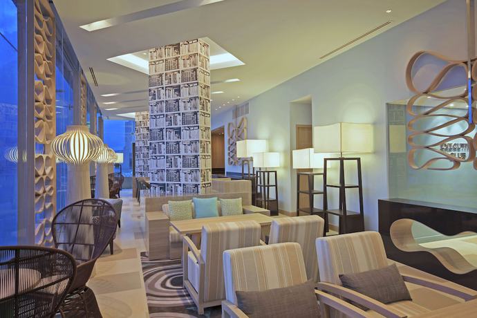 Imagen de los interiores del Hotel Holiday Inn Pattaya, An Ihg. Foto 9