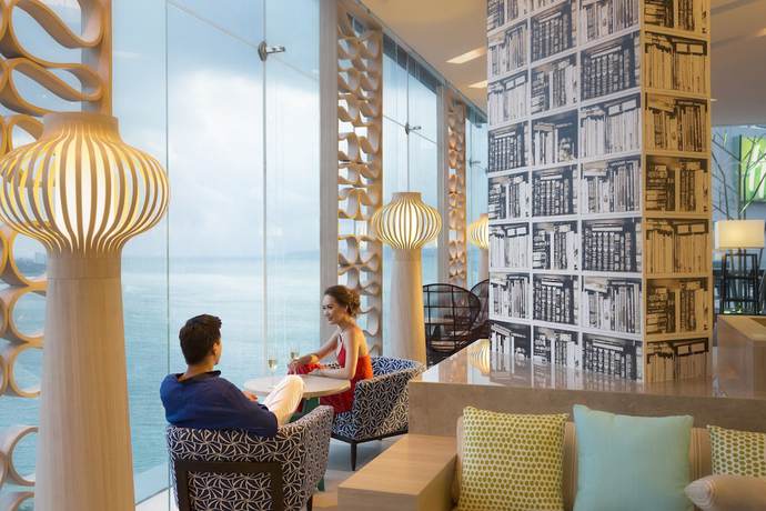 Imagen de los interiores del Hotel Holiday Inn Pattaya, An Ihg. Foto 13