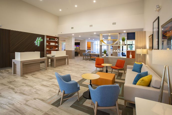 Imagen de los interiores del Hotel Holiday Inn Pensacola - University Area, an IHG. Foto 18