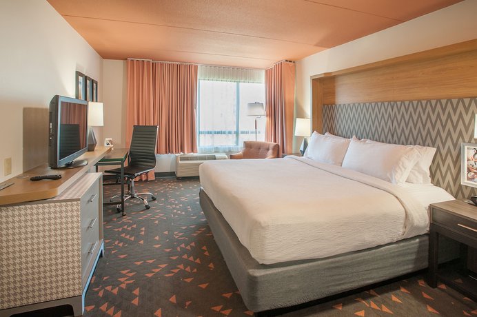 Imagen de la habitación del Hotel Holiday Inn Pensacola - University Area, an IHG. Foto 8
