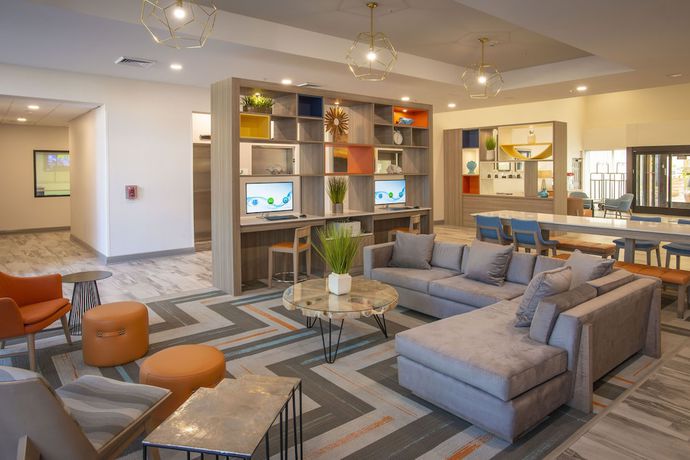 Imagen de los interiores del Hotel Holiday Inn Pensacola - University Area, an IHG. Foto 20