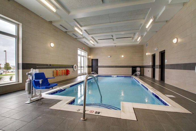 Imagen de la piscina del Hotel Holiday Inn Peoria At Grand Prairie, an IHG. Foto 19