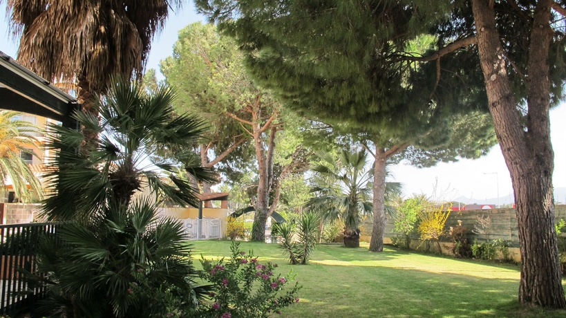 Imagen de los exteriores del Hotel Holiday Inn Perpignan, An Ihg. Foto 10