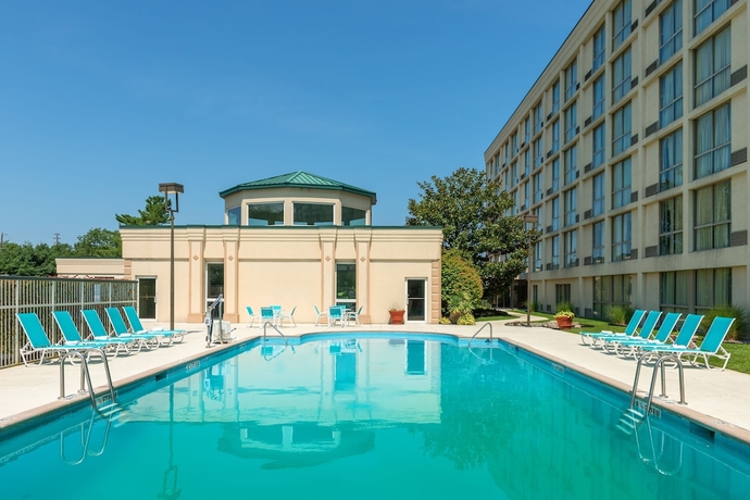 Imagen de la piscina del Hotel Holiday Inn Philadelphia-cherry Hill. Foto 19