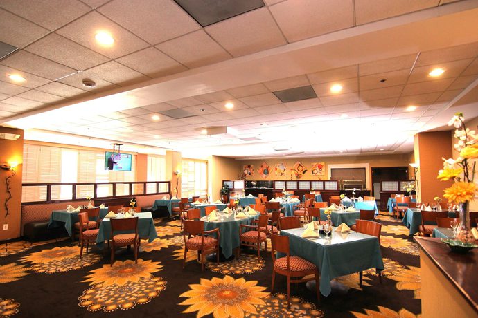 Imagen del bar/restaurante del Hotel Holiday Inn Piscataway Somerset By IHG. Foto 3