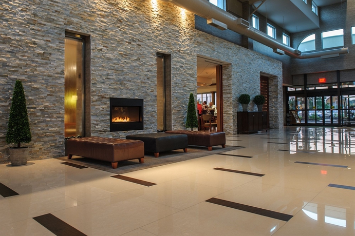 Imagen de los interiores del Hotel Holiday Inn Plainview Long Island. Foto 8