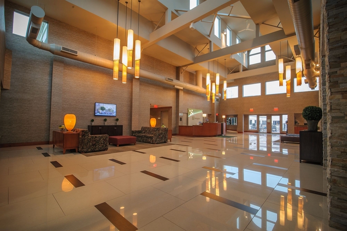Imagen de los interiores del Hotel Holiday Inn Plainview Long Island. Foto 9