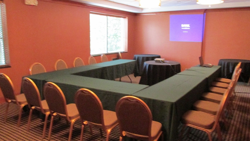 Imagen de los interiores del Hotel Holiday Inn Plainview Long Island. Foto 13