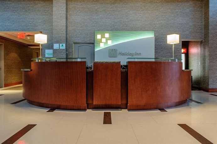 Imagen de los interiores del Hotel Holiday Inn Plainview Long Island. Foto 15