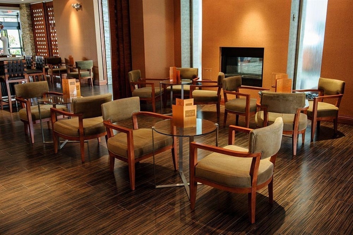 Imagen de los interiores del Hotel Holiday Inn Plainview Long Island. Foto 16