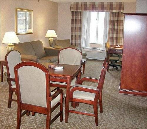 Imagen de la habitación del Hotel Holiday Inn Poplar Bluff, An Ihg. Foto 12